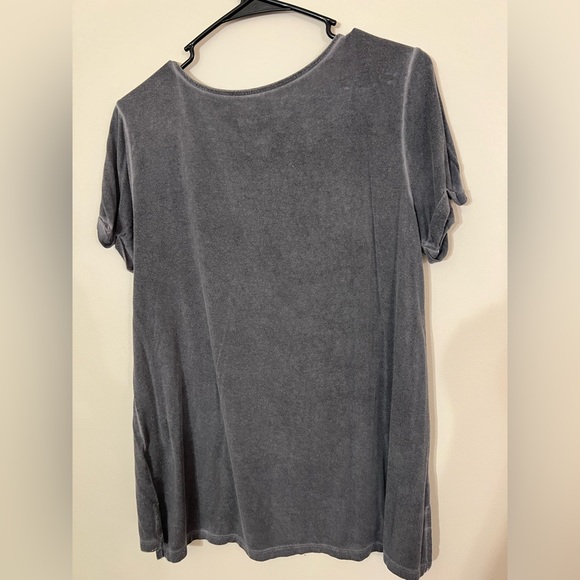 American Eagle tops - Picture 5 of 5